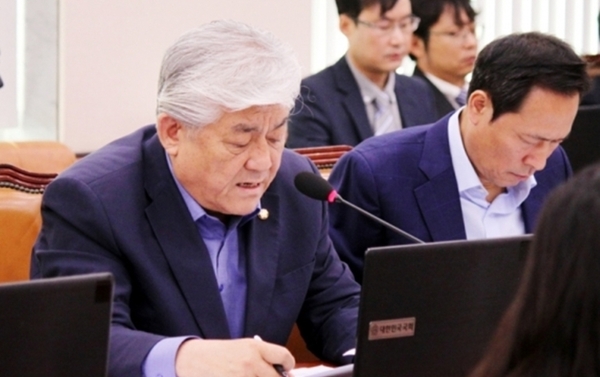게임법 전부개정안을 대표발의한 더불어민주당 이상헌 의원