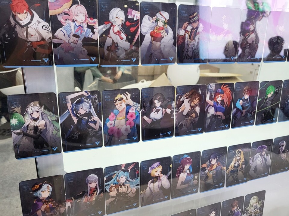 이터널 리턴 일러스트가 총집합한 포토카드