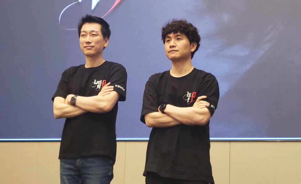 박성준 라운드8 스튜디오장(왼쪽), 최지원 P의 거짓 총괄 디렉터(오른쪽)