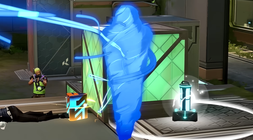 데드록 궁극기에 당해 고치가 되어 질질 끌려가면 뭔가 굴욕적인 느낌을 받게 된다