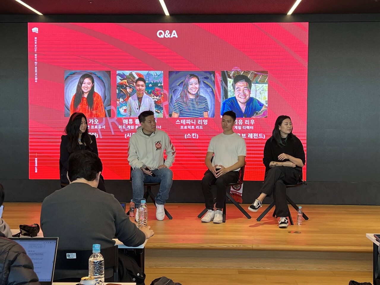 왼쪽부터 렉시 가오 리드 챔피언 프로듀서, '피유 리우' 게임 디렉터, '매튜 릉-헤리슨' 리드 게임 플레이 디자이너, '스테파니 리엉' 프로덕트 리드