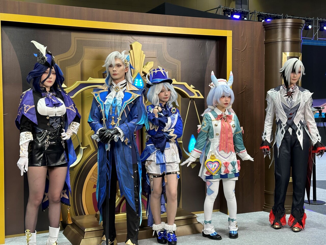 호요버스의 '코스플레이 런웨이' 행사가 있었다.