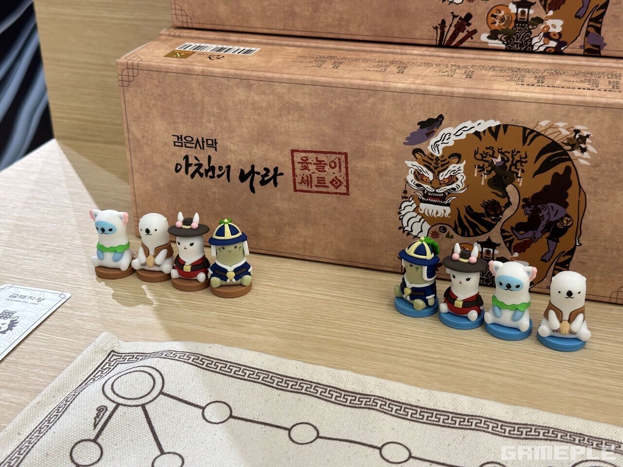 굿즈 제작에 정말 진심이다.