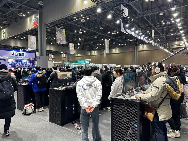 지난해 열린 국내 최대 애니메이션 게임 행사 AGF 현장 사진. 호요버스의 ‘젠레스 존 제로’는 게임 팬들의 주요 관심 작품 중 하나였다. (사진: 게임플)