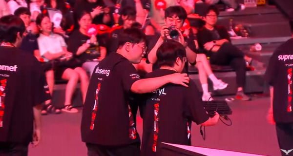 T1의 안방에서 추진력을 낸 '써머의 KT', 이런 짜릿한 장면을 더 많이 보게 될지도. (자료: LCK)