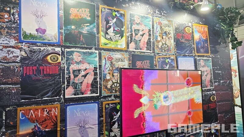 벽면부터 특유의 '힙' 감성이 느껴지는 디볼버 부스