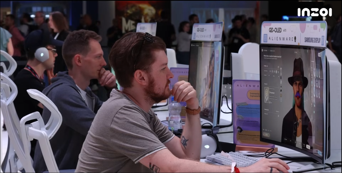 게임스컴 2024 현장에서 '인조이'를 즐기고 있는 글로벌 게이머들 (자료: 크래프톤)