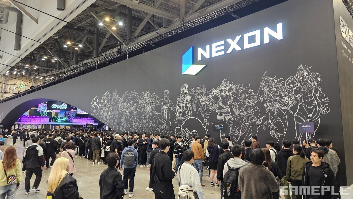 입장 시작 후 부스 외부로 대기줄이 튀어나오기까지 걸린 시간, 고작 10분이었다 