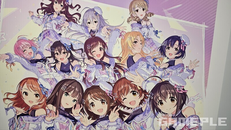 개인적으로는 'Brand new!' 곡이 먼저 떠오르는 의상