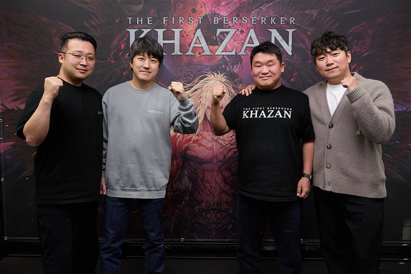 왼쪽부터 이규철 아트 디렉터, 이준호 크리에이티브 디렉터, 박인호 테크니컬 디렉터, 윤명진 대표이사