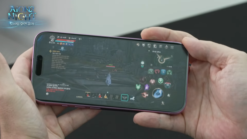 라이브 방송에서 실시간으로 시연한 '아이온2' 모바일 플레이